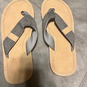 Men’s Grey Bixby Nomad flip flops 9.5